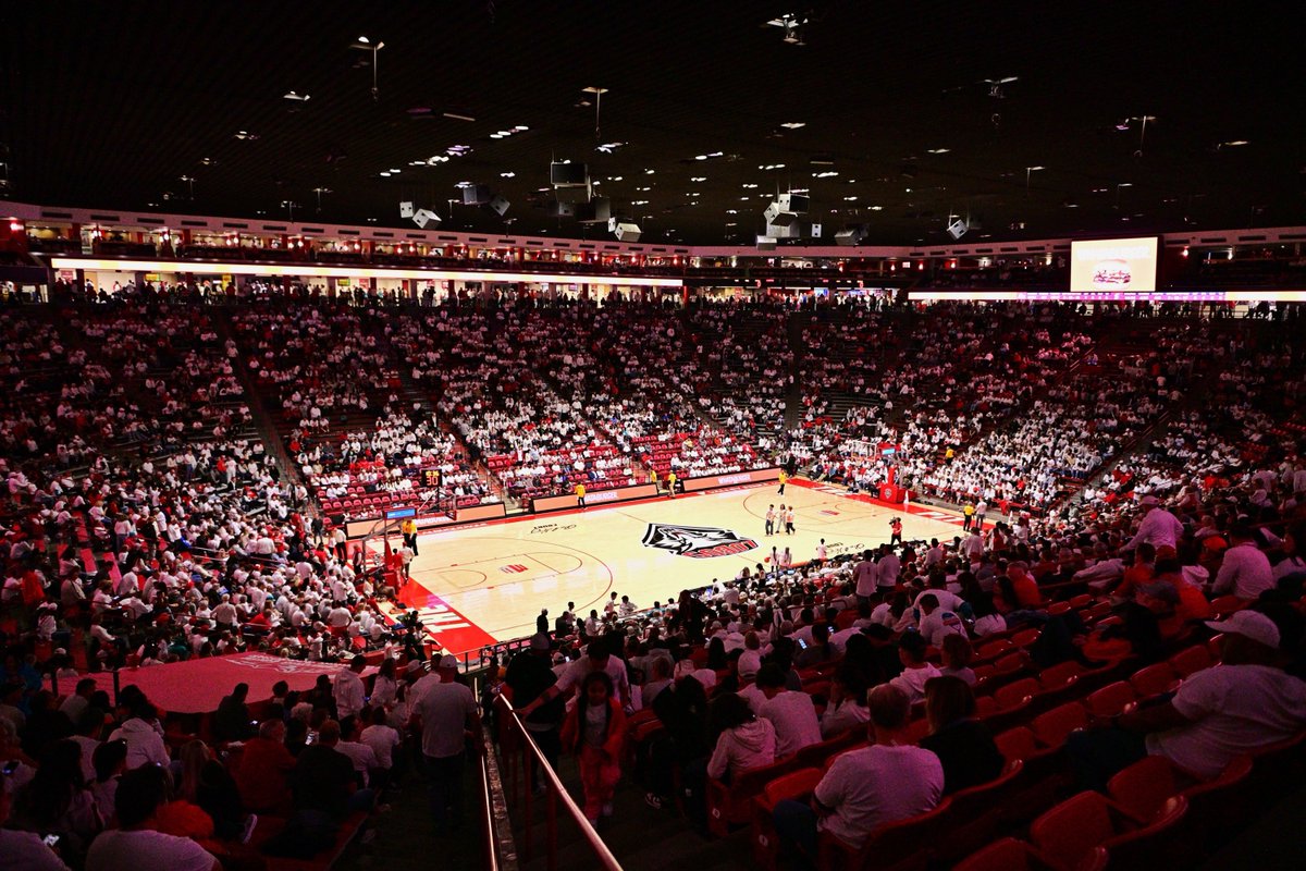 UNMLoboMBB's tweet image. 𝙵𝚘𝚛𝚎𝚟𝚎𝚛 𝚃𝚑𝚎 𝙿𝚒𝚝. 𝙵𝚘𝚛𝚎𝚟𝚎𝚛 𝙽𝚎𝚠 𝙼𝚎𝚡𝚒𝚌𝚘.

#GoLobos