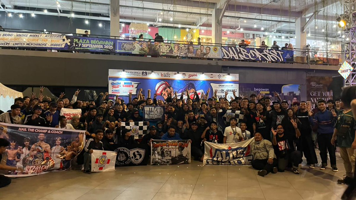 Proud to be part of this side. Happy Sunday✨ #AliveInside