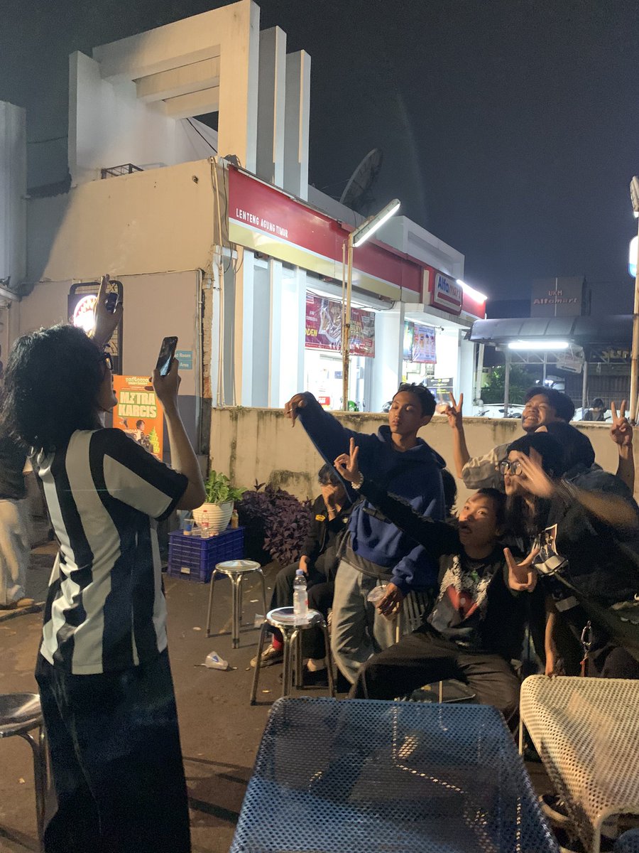 Акмаль tweet media