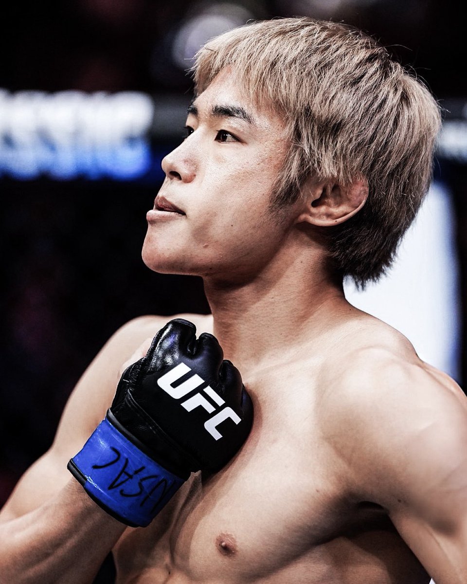 The first man to ever finish Brandon Moreno.