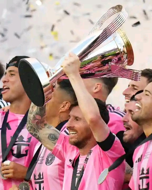 Fav_uncle1's tweet photo. Al Nassir Are wondering "I think We Bought the Wrong Guy" 

🩷🌟 Inter Miami had ZERO TROPHIES in their history… then Leo Messi arrived. 👀
🏆 Won the Leagues Cup
🏆 Won the Supporters' Shield
🏆 Eastern Conference Cup
🏆 Won the MLS Cup https://t.co/mQWDjVYk8H