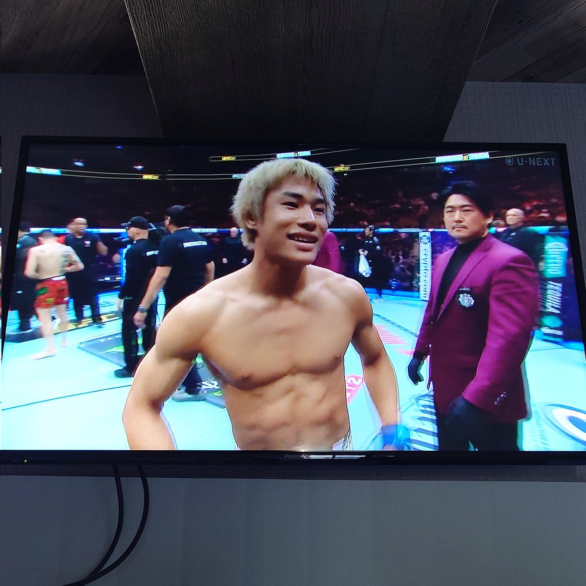 来年、日本人初のUFC王者が見れそうな予感。
復帰戦勝利おめでとうございます。<a href="/tatsurotaira/">平良達郎</a>