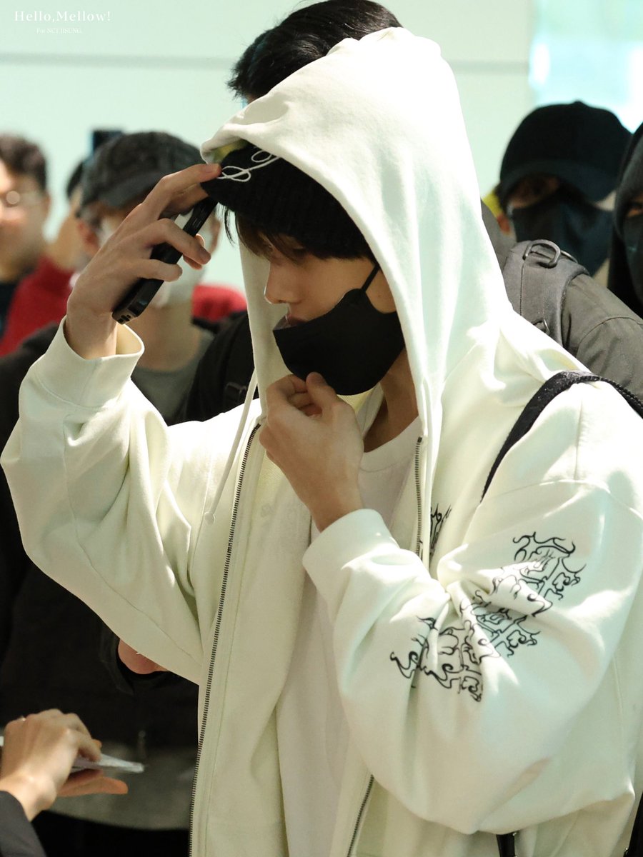 251207 TPE 🛫

애기 너무 졸려 보임ㅠㅠㅠㅠㅠ
푹자요ㅜㅜㅜ

#지성 #JISUNG #NCTDREAM