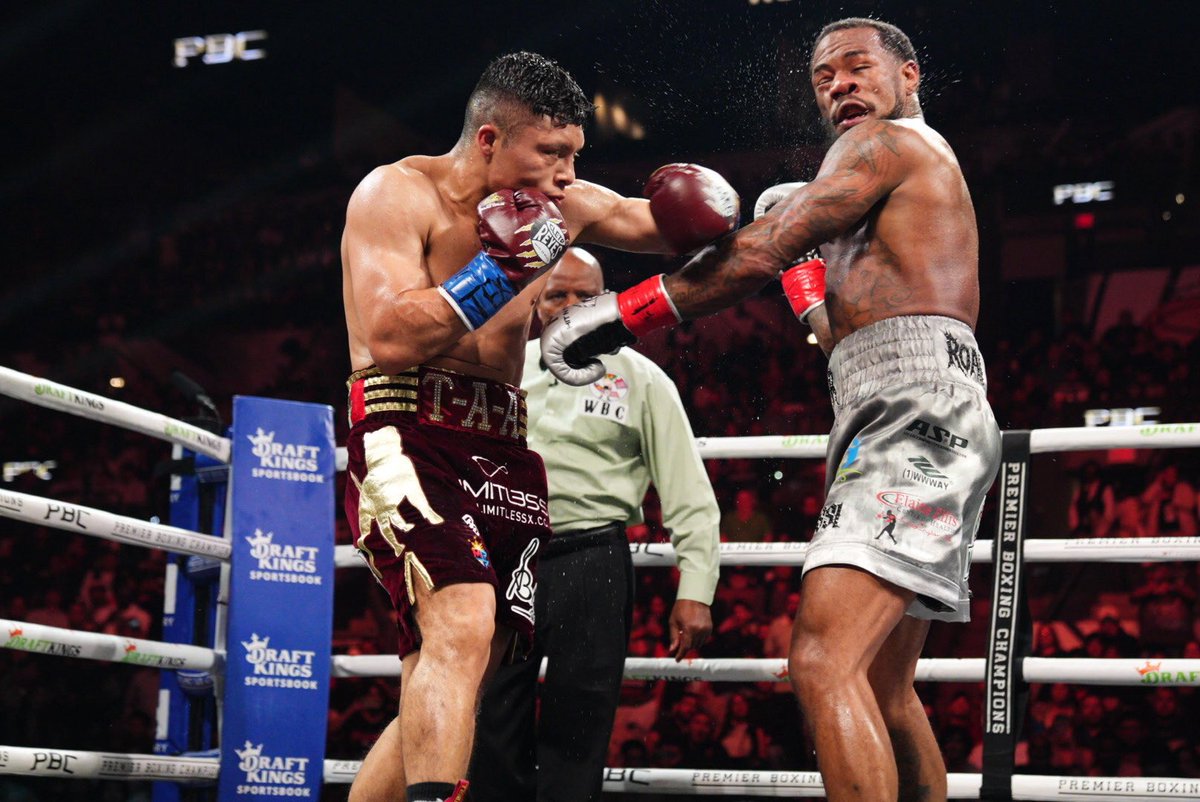 premierboxing's tweet photo. WAR #PitbullRoach https://t.co/3OW5Bedame