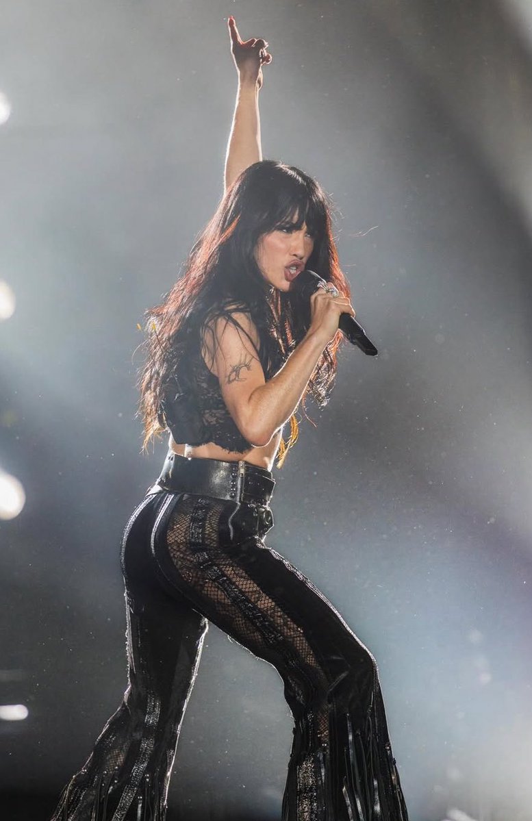 revklore's tweet image. no da mas de hot