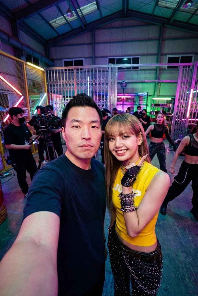 Min Choi tweet media