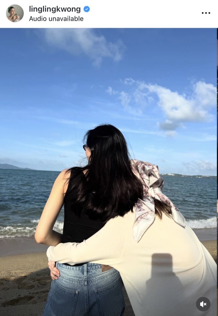 Princessakari's tweet photo. This is a moment for the usage of both accounts. My babies are truly putting their LOVE out there. 

Leave me alone and let me be.

#หลิงออม #LingOrm
#หลิงหลิงคอง #linglingkwong
#ออมกรณ์นภัส #OrmKornnaphat https://t.co/rrPujpnhut