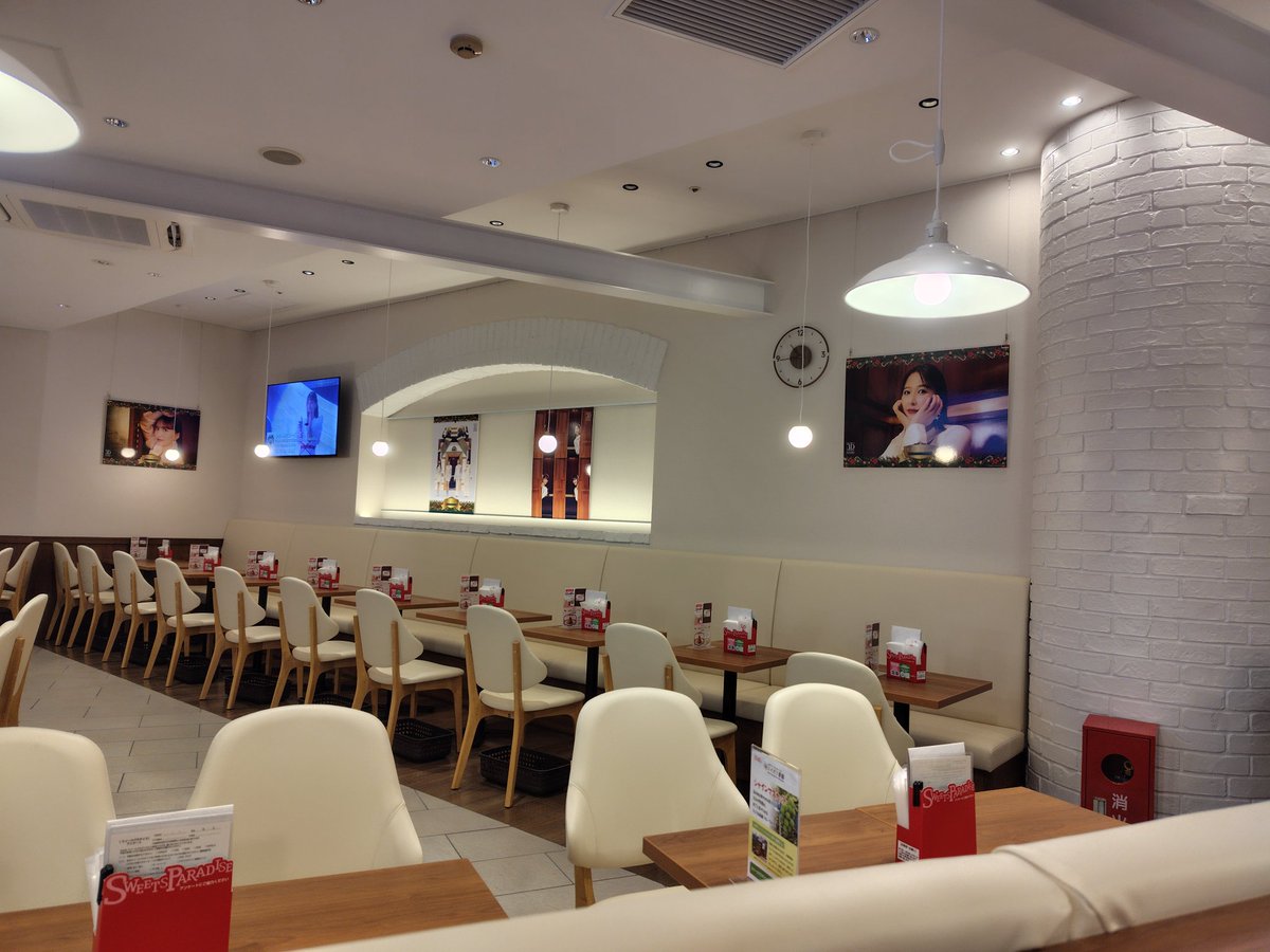 お店の雰囲気も良き笑
#スイパラ
#ももクロ