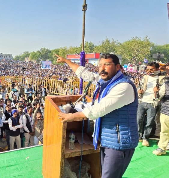 Bharati_ji_j's tweet photo. दोनों फायर हैं 🔥🔥🔥 https://t.co/gmhdh8ZboB