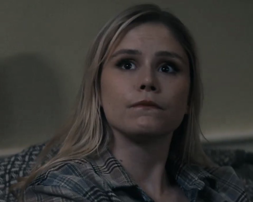 Also yall… she looks so perfect imma cry 😞