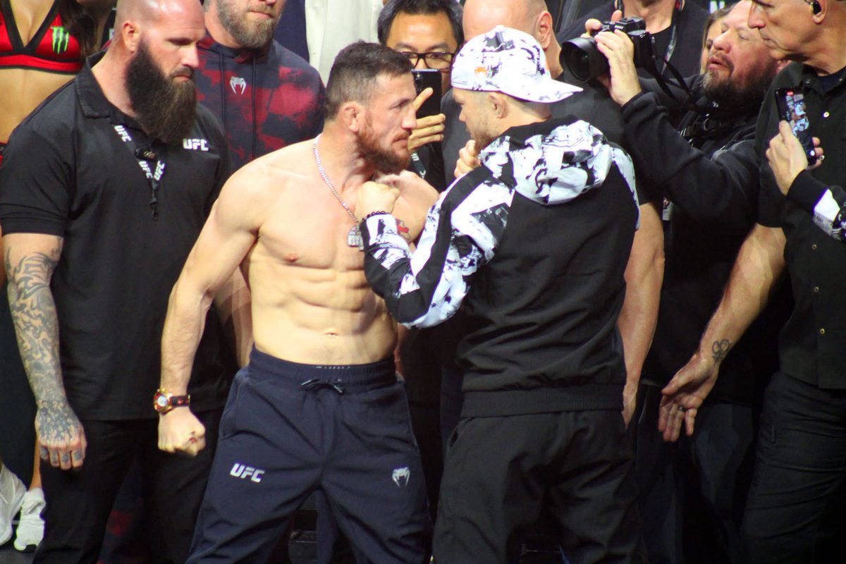 Time for the Main Event. Merab Dvalishvili puts the bantamweight championship on the line vs Petr Yan. #UFC323