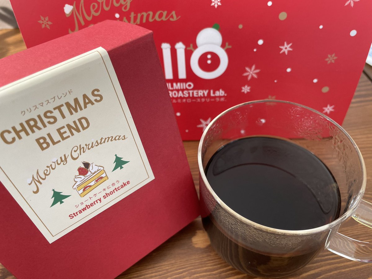 mos3_3856's tweet photo. パッケージデザインしたクリスマスブレンド🎄が自宅に届いたので、プチ贅沢な休日☕️ https://t.co/3BbLjpcMfJ