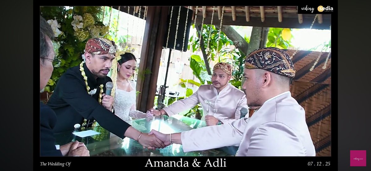 catsedih's tweet image. kalo laki gw kaga nangis pas ijab qobul kayak suaminya manda i don’t want him!!!! 

congrats lovebirds, wishing you both a lifetime of happiness ♾️🤍