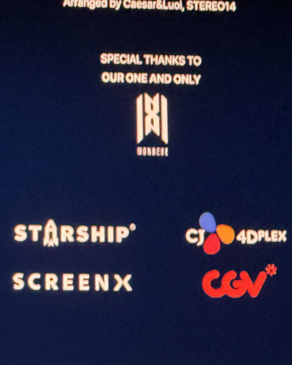 narangayo's tweet photo. 싱어롱 4DX 너무 재밌었다ㅋㅋㅋㅋㅋㅋㅋ 무단침입 때 낰낰 하면서 냥냥펀치급으로 등 두들기는 거 너무 웃겼고ㅋㅋㅋㅋㅋㅋㅋㅋㅋㅋ 중간중간에 나온 비하인드? 인터뷰들도 좋았어 특히 멤버들이 말하는 멤버 그 부분에서 기현이랑 형원이가 셔누형은 오래봐도 잘 모르겠다고 하는 부분에서 너무 공감돼서 웃겼고ㅠㅠ 제일! 가장! 좋았던 점 몬스타가 무대를 너무 잘 함 💖