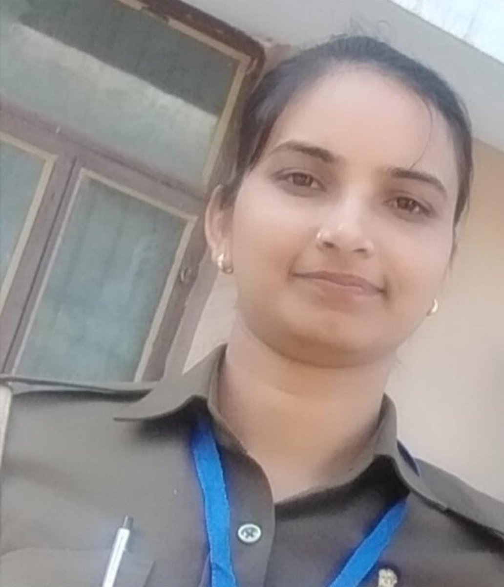 जालौन: प्रभारी निरीक्षक अरूण राय की मौत का मामला

➡मामले की मुख्य आरोपी महिला आरक्षी गिरफ्तार
➡घटनास्थल पर ले जाकर महिला सिपाही से पूछताछ
➡आरोपी आरक्षी मीनाक्षी शर्मा का कराया मेडिकल
➡आरक्षी मीनाक्षी शर्मा को पुलिस ने भेजा कोर्ट
➡मामले में पुलिस को मिले कई अहम सुराग
➡मृतक