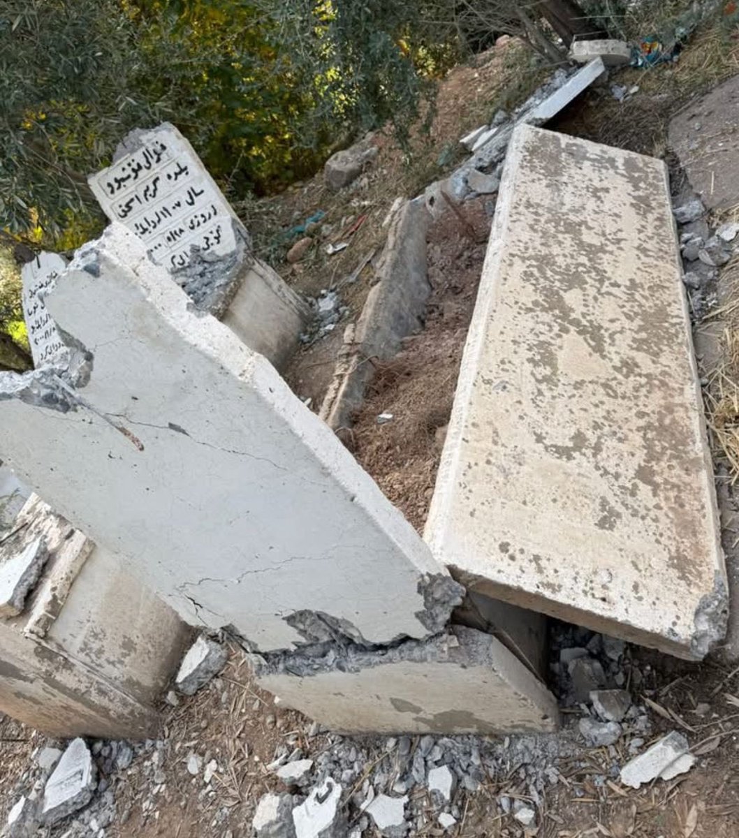 تعرضت مقبرة قرية ارموطة الاشورية في قضاء كويسنجق إلى التكسير والنبش، وبعد يومين رشقت كنيسة في ناحية ديرالوك في قضاء العمادية إلى الرشق بالحجارة والطين. ممارسات مرفوضة وتنم عن جهل، الجهات الحكومية اكتفت بالإدانة والتضامن دون الكشف عن الفاعلين كما حدث في المرات السابقة.
إلى متى؟