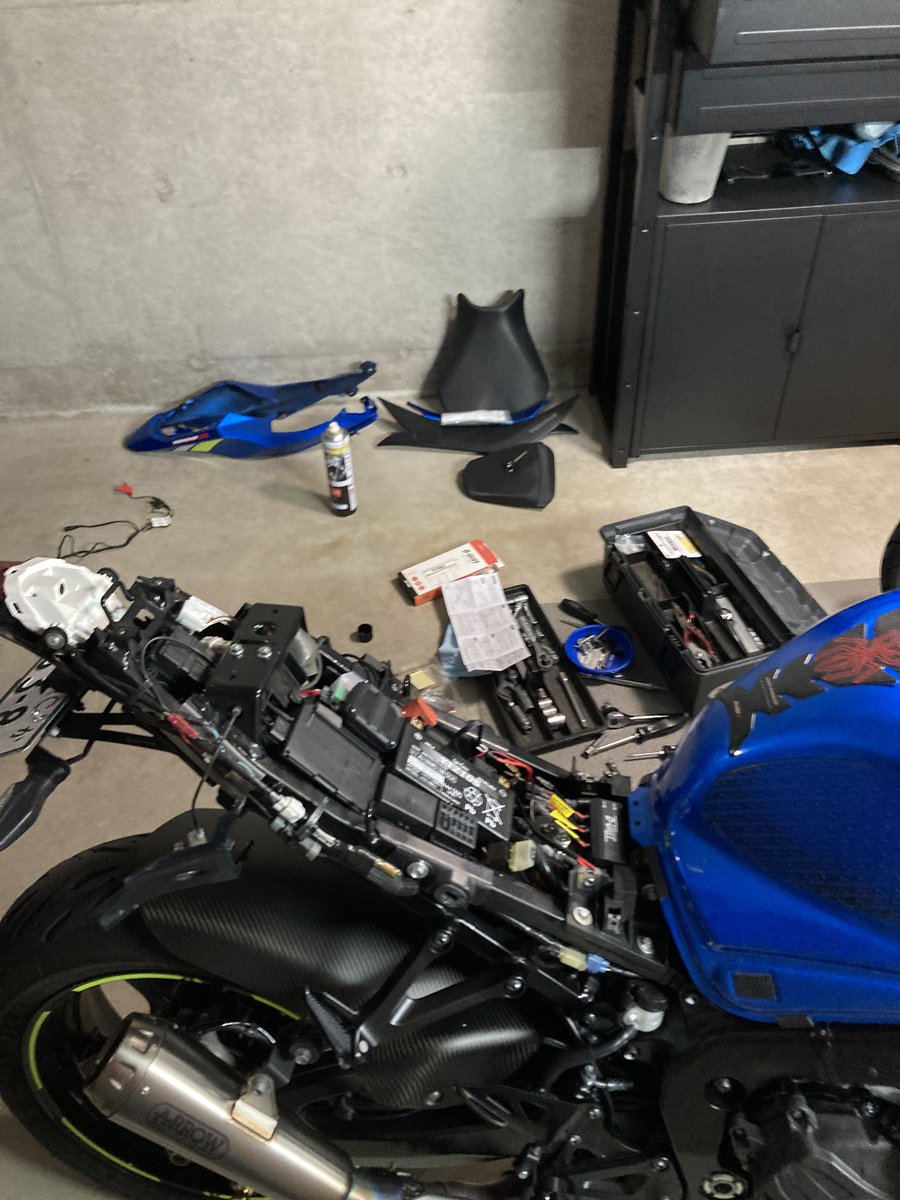 はっはっは 全然進まねー🤣 D-UNITからACCへの長さが足りずリード線