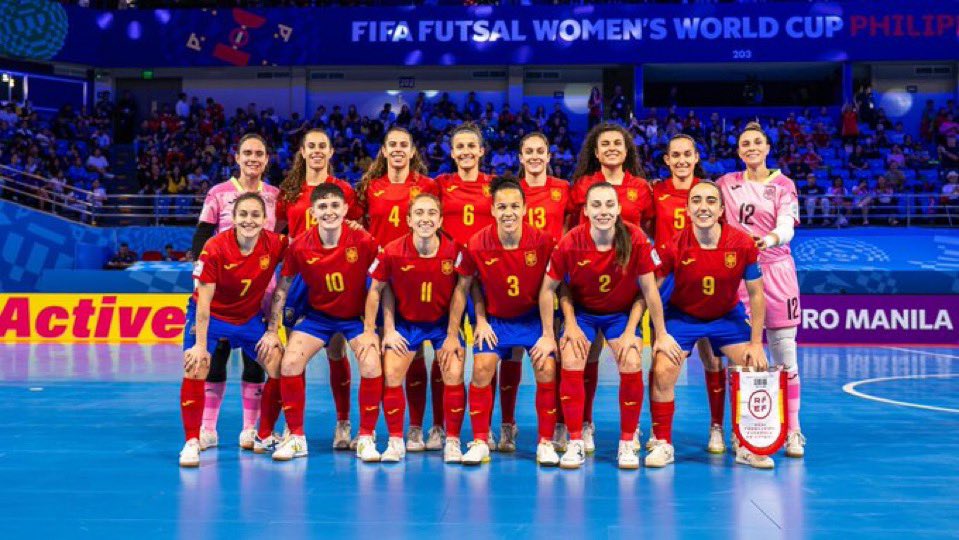 Rincon_Deporte's tweet photo. ¡España es bronce en el histórico estreno de la Copa del Mundo de Fútbol Sala!

España 🇪🇸 𝟱•𝟭 🇦🇷 Argentina

🥉 BRONCE • España siempre medallista [2 platas y 4 bronces] en antecedente del Torneo Mundial celebrado entre 2010-2015 • BRASIL siempre oro.