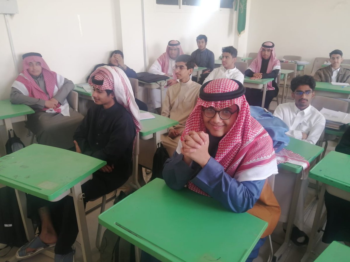 ltars's tweet image. أقامت جمعية التنميةالأهلية بروضةسدير ورشة تعريفيه بالتزامن مع اليوم العالمي للتطوع بعنوان ( التطوع حياة) وذلك يوم الأحد 2025/12/07 قدمها الأستاذ/عبدالرحمن العمر بثانوية الإمام فيصل بن تركي بروضة سدير. 
كل الشكر والتقدير للأستاذ عبدالرحمن العمر ولإدارة المدرسة على حسن الاستقبال.