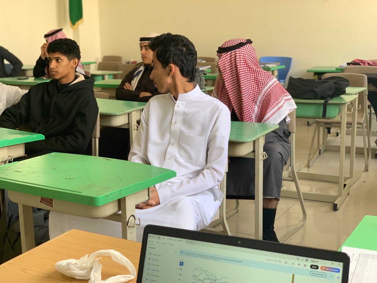 ltars's tweet image. أقامت جمعية التنميةالأهلية بروضةسدير ورشة تعريفيه بالتزامن مع اليوم العالمي للتطوع بعنوان ( التطوع حياة) وذلك يوم الأحد 2025/12/07 قدمها الأستاذ/عبدالرحمن العمر بثانوية الإمام فيصل بن تركي بروضة سدير. 
كل الشكر والتقدير للأستاذ عبدالرحمن العمر ولإدارة المدرسة على حسن الاستقبال.