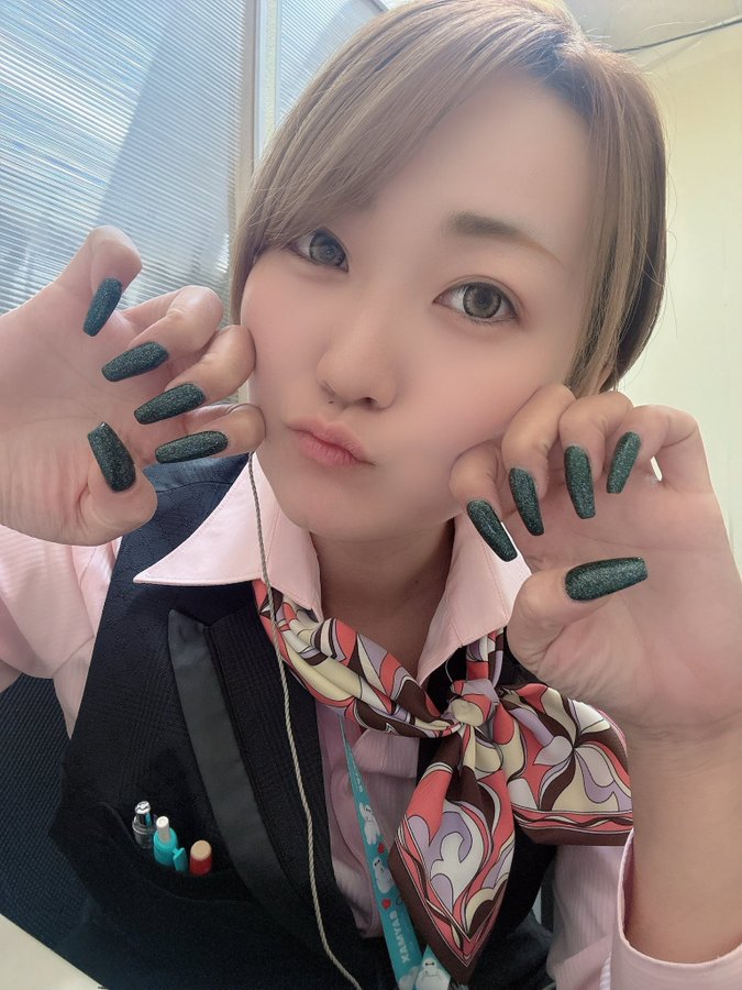 \[V}KWwRXfBAhbgR!!x:ŐV𐏎XV!!