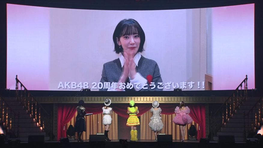 gmerana_'s tweet photo. ซากุระติดงานเลยไปคอนครบรอบ 20ปี AKB48 ไม่ได้ แต่ได้ส่งวิดีโอแสดงความยินดีกับส่ง food support มาแทน 😭😭😭😭😭😭😭😭 https://t.co/wG2qRJxjbg