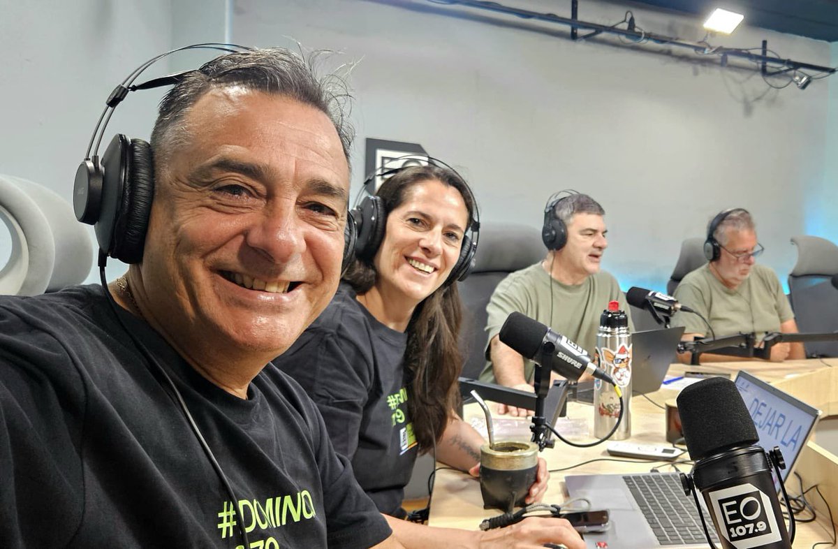 Vamos con todo
Vamos con #Domingo1079 
Con <a href="/Gus_Noriega/">Gustavo Noriega</a> <a href="/vaninaparejas/">Vanina Parejas🎙️📻📺🎧</a> y el <a href="/DoctorNegro/">Dr. Negro</a> 
Hasta las 10