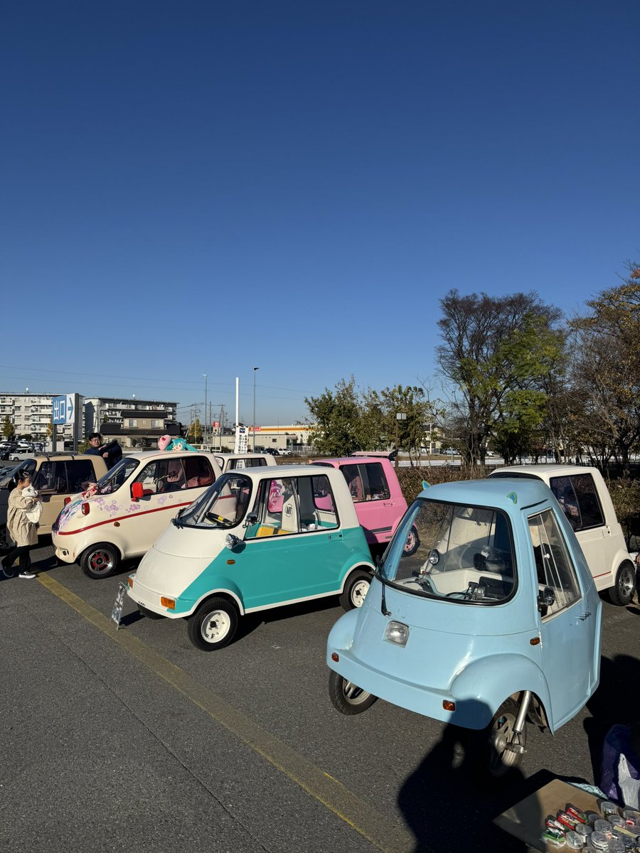 Benjamin50cc's tweet image. おちょうさんのピンク号をお借りして、2025 ALL JAPAN MINICAR MTGに
参加してきました~
前夜祭も大変楽しかったです♩
みなさま、本当にありがとうございました🙇