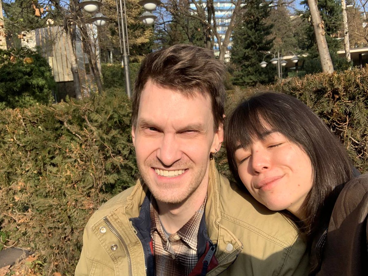 Это мы наконец увиделись с Полиной 💔 Тяжело раз в год видеться