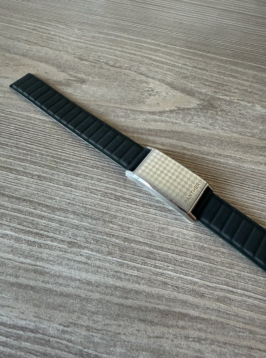 WearablesWorldX's tweet photo. We recently received our Panther Eclipse after months of waiting as a pre-order, and we are very impressed. This could be topping our charts for the best wearables very soon after a few app fixes. https://t.co/F9HqqGz9iq