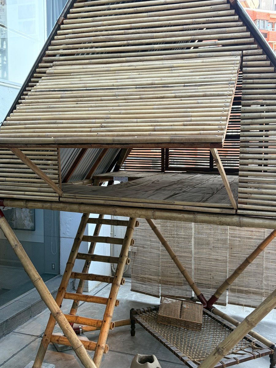 ギャラリー間で。マリーナ・タバサム・アーキテクツ（MTA）の展覧会「People Place Poiesis（ピープル プレイス ポイエーシス）」をみた。素晴らしかった。
ルイス・カーンからの影響を感じる確かな建築創造でありながら社会に切実に向き合う。