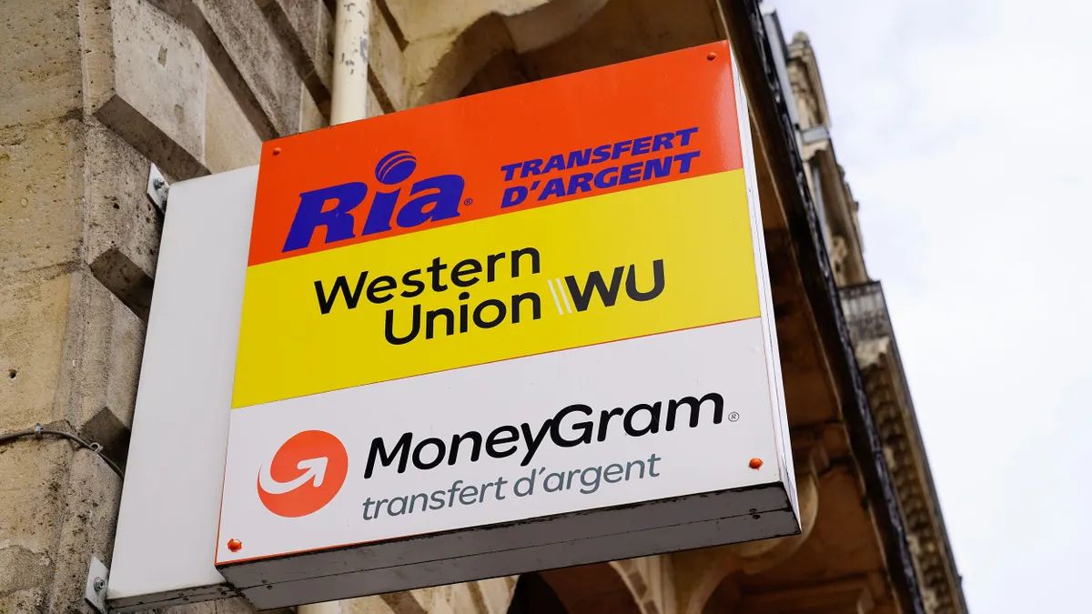 🚨 Western Union intends to launch a new “stable card” to protect customers  in high-inflation countries, expanding its stablecoin strategy beyond  remittances. The card aims to preserve the value of funds sent