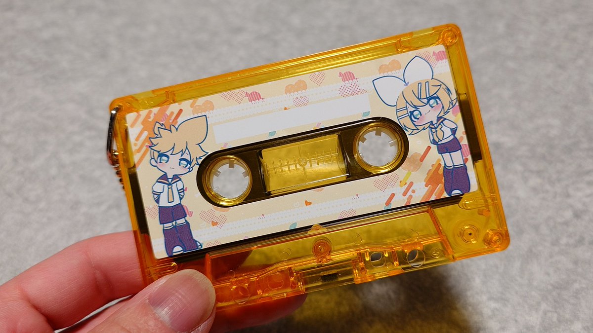 今日の鏡音あさひでお迎えしたカセットテープのキーホルダー…子供時代