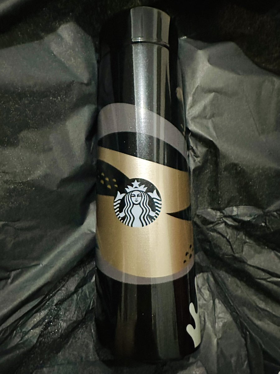 Jumboforyou's tweet photo. Got the 2026 Starbucks Traditions Tumbler and Planner ☕️👌 https://t.co/PrVUSo1nkU
