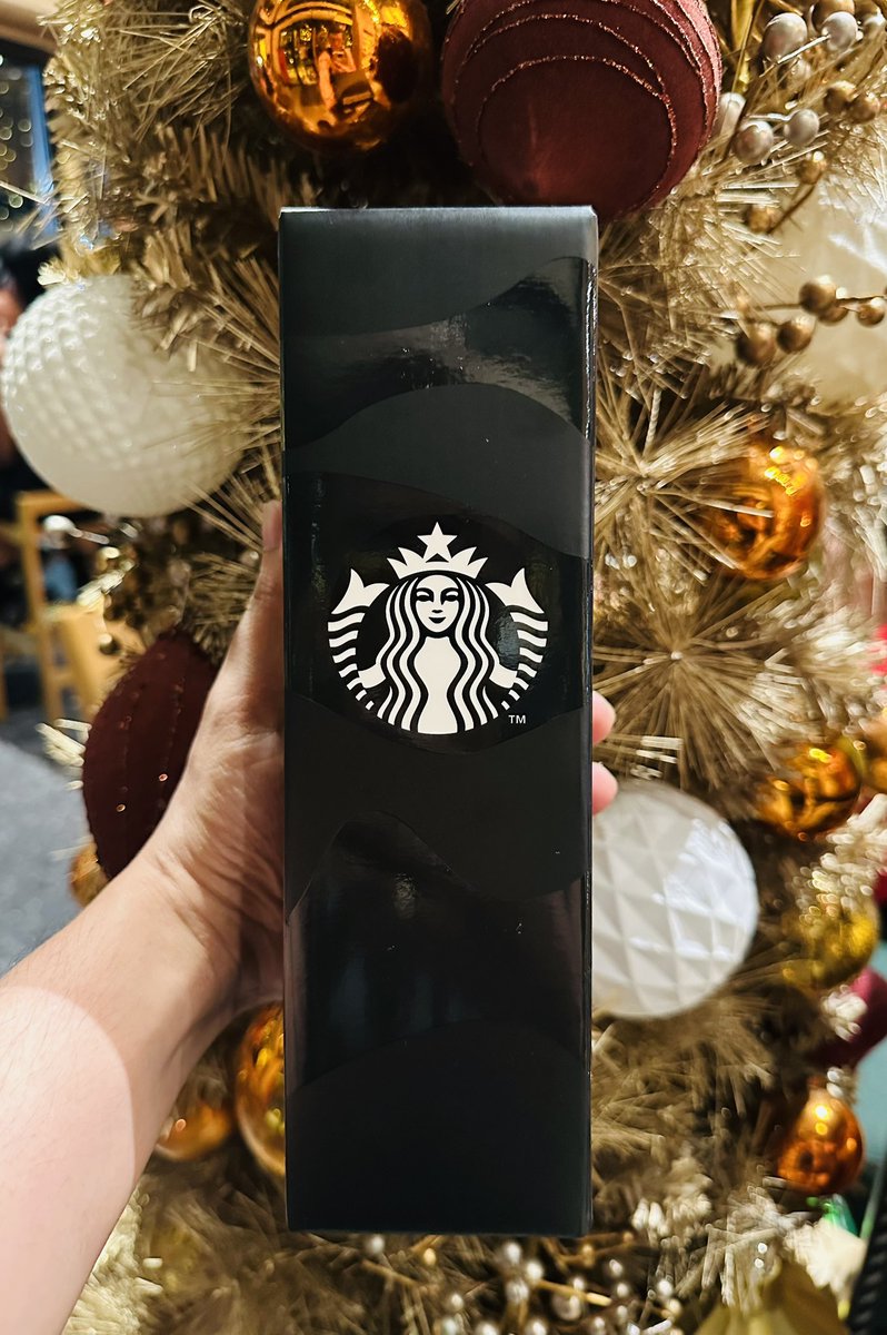 Jumboforyou's tweet photo. Got the 2026 Starbucks Traditions Tumbler and Planner ☕️👌 https://t.co/PrVUSo1nkU