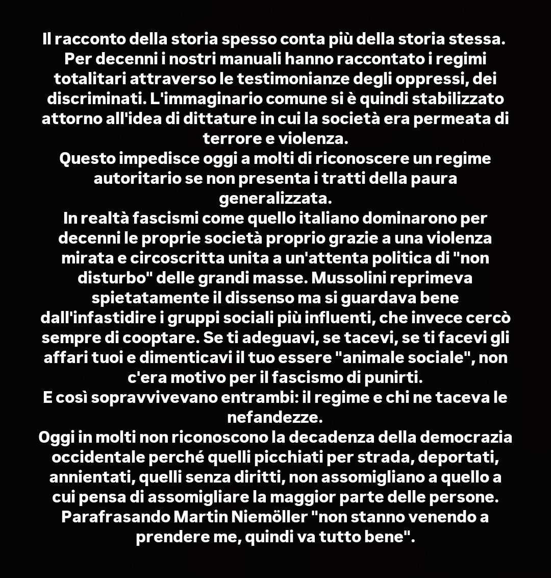 "Cadono le bombe" 
"Sì ma non su di noi" 
"Allora va tutto bene" 
#fascismoeterno