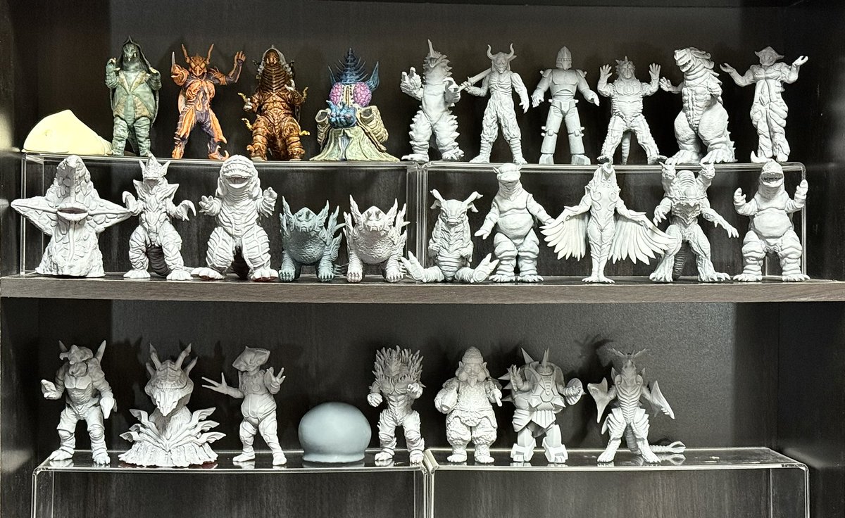 もう年内はワンフェス準備で終わっちゃいそうだから全部並べてみた。この先毎年この数作れたらいいなあ