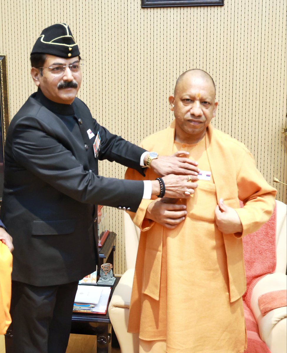 AtulKummarr's tweet photo. Today on the occasion of Armed Forces Flag Day , I was privileged to pin the flag lapel pin on the Hon’ble Chief Minister of Uttar Pradesh, Shri Yogi Adityanath ji.
The Hon’ble CM expressed his heartfelt gratitude to the brave men & women of our Armed Forces who work tirelessly to safeguard our borders and ensure national security. He paid solemn tributes to the martyrs who made the supreme sacrifice in the service of the nation & emphasised that honouring, supporting, and fulfilling our responsibility towards the families of martyrs is both an individual and societal duty—an expression of true nationalism and love for the motherland. He exorted that every effort must be made to ensure the welfare, rehabilitation, and resettlement of ESM /martyrs & extending the benefit of govt schemes . 
On this occasion, he also released the department’s publication- SMARIKA. 
@UPSamajKalyan @myogiadityanath @suryacommand @sainikkalyanup @KSBSectt @DIAV20