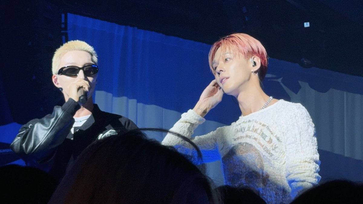 엄마 아빠샷 
#WAYBETTER #웨이베러
#HELLOGLOOM #헬로글룸
#from20 #프롬트웬티