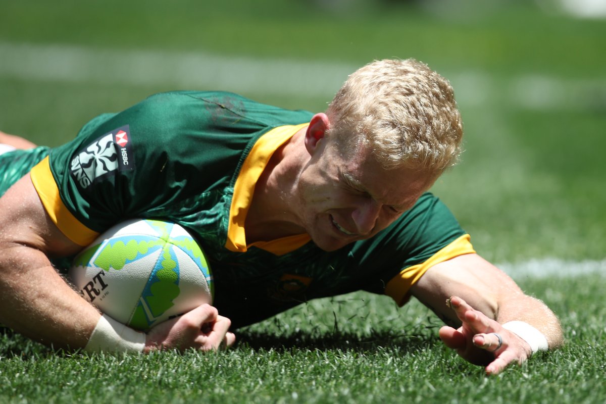 Blitzboks's tweet image. The #Blitzboks will face Argentina in the #HSBCSVNS Cape Town final at 16h43 on Sunday after beating France in the first semi-final - more here: tinyurl.com/y9jxn8ab 💪
#PoweredByUnity