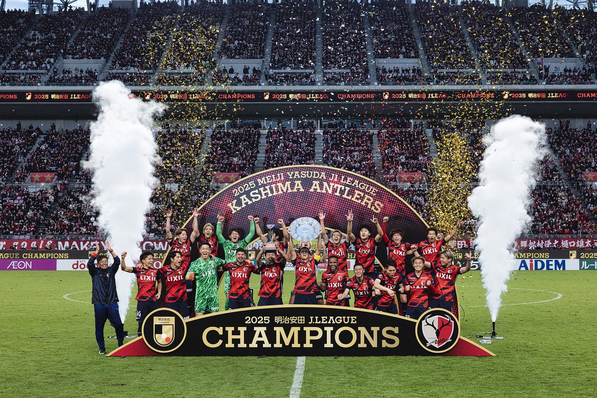 🏆CHAMPIONS 🏆 ずっと欲しかったJ1優勝☝️ 最高の景色をみんな