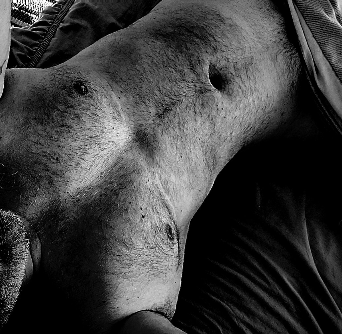 Good morning sinners 😈 Being I'm awake so early, I really should use my time wisely 🤔😈