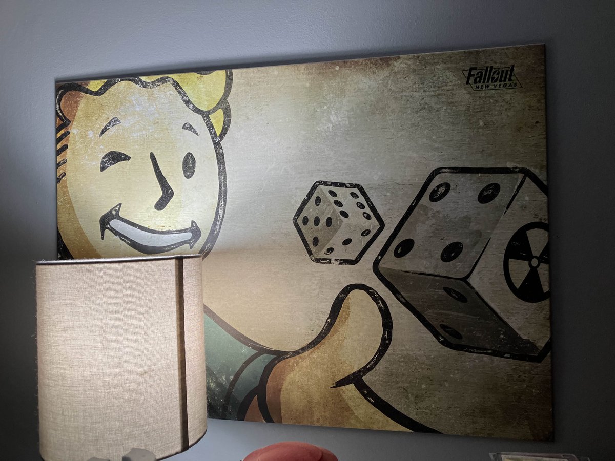 LewdbrewedVR's tweet image. Got some new art for my wall in my room!