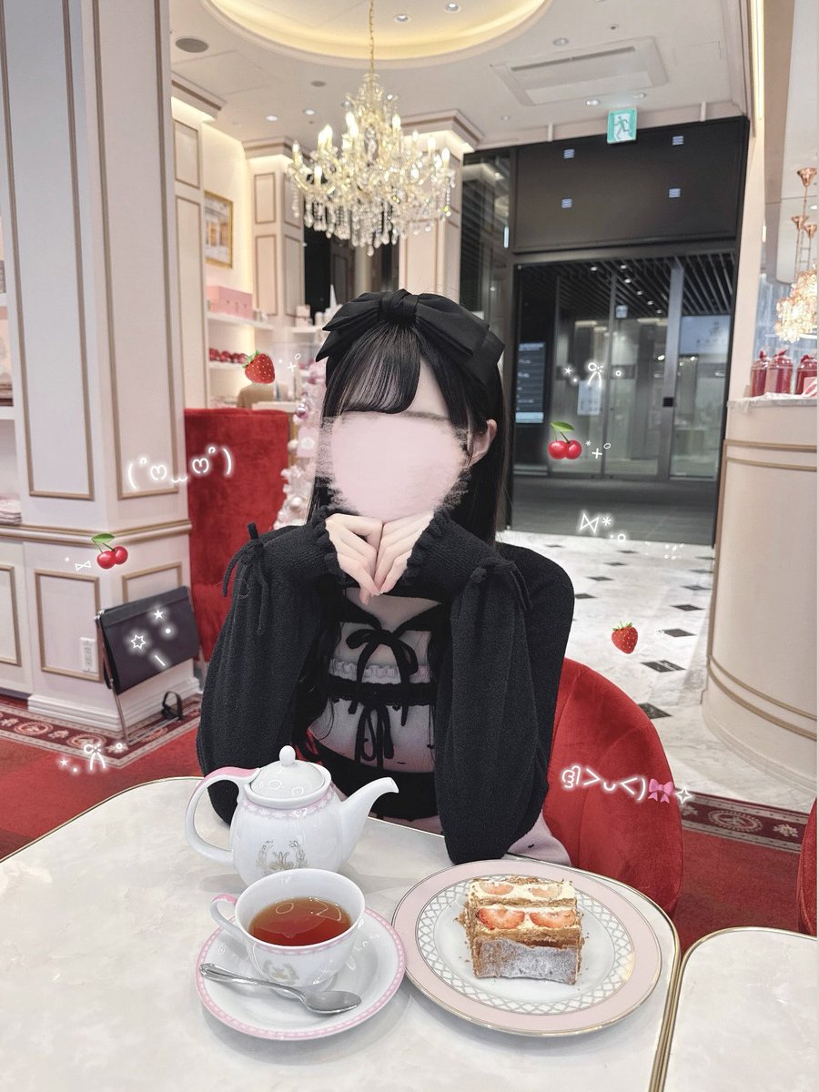 ハニミュの新作でお揃いコーデ♡ࠔ♡🎀🖤꒥꒷.˖