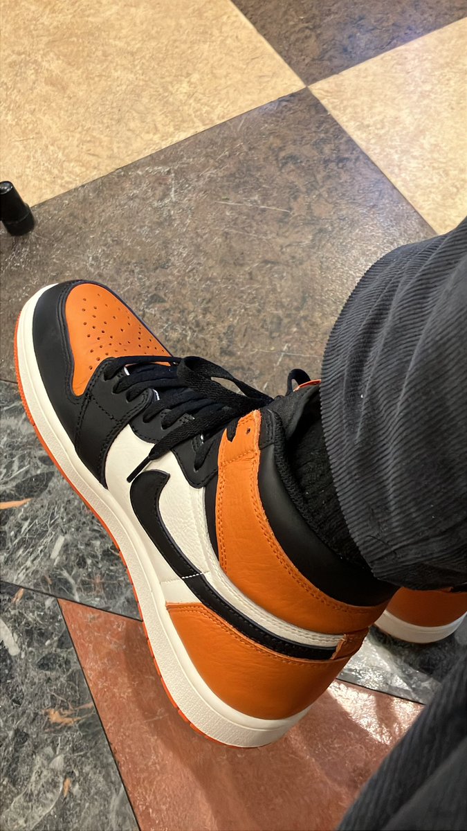 snakebite tweet media