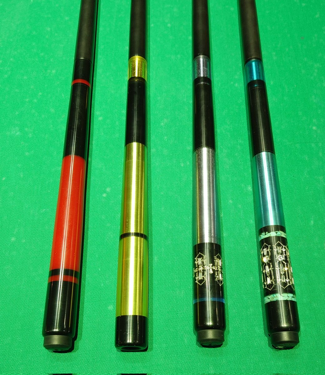 blackflame1101's tweet photo. 今日はあるコミュニティの集まりないつもより多くの方が来ていただき、楽しく過ごせました(⁠^⁠^⁠)
そんな中で私が作ったジャンプキューが4本集結したので記念に撮りました✨
今も気に入って使ってくれているのが嬉しいです😌 https://t.co/UPBPk0tShX