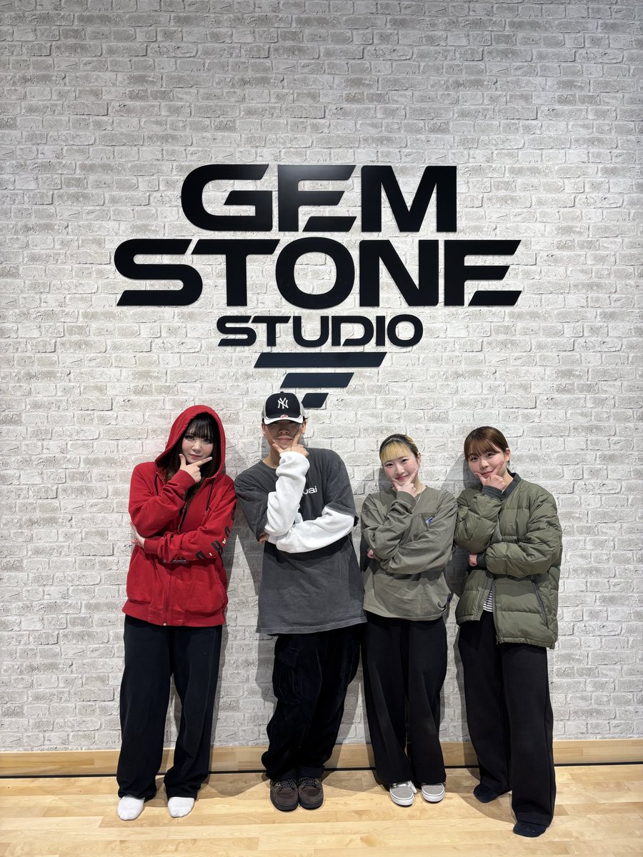 本日の体験入学もご参加いただき、ありがとうございました🌼八王子校午後のレッスンは俄然のすけ先生でした！そして卒業生のMAI先生に午前講師をしていただきました！本日の学生スタッフはAOIとかんなとmiyuでした💝次回八王子校の体験入学は1/12（月）です☺️
皆様お待ちしております⟡.