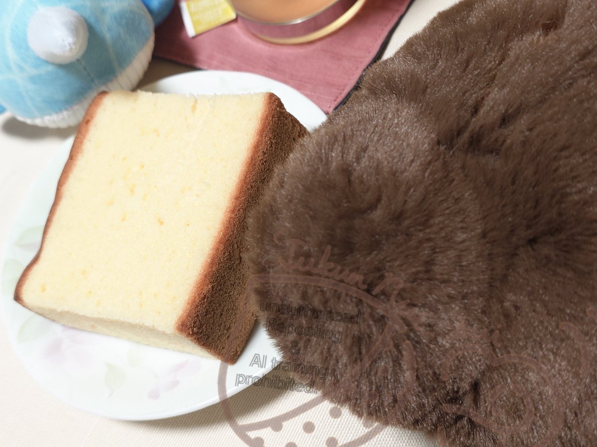 🐉「くーげいﾁｬﾝ！今日は7ですよ〜✨️ありますか〜？」( ¯꒳¯๑ )੭⁾⁾ﾌﾘﾌﾘ✨️
🐳「もうちょっと左です〜」٩( ' ᵕ ' ๑ )੭⁾⁾⁾⁾

🐉( *¯ ꒳¯*)ｸﾝｸﾝ
🐳「爽やかな香りですね〜」🍋✨️

🐉🐳「もぐ…っもぐもぐもぐもぐ」

あの壱さんくーげいさん？お茶よりお菓子に夢中…(｡ŏ_ŏ。)??