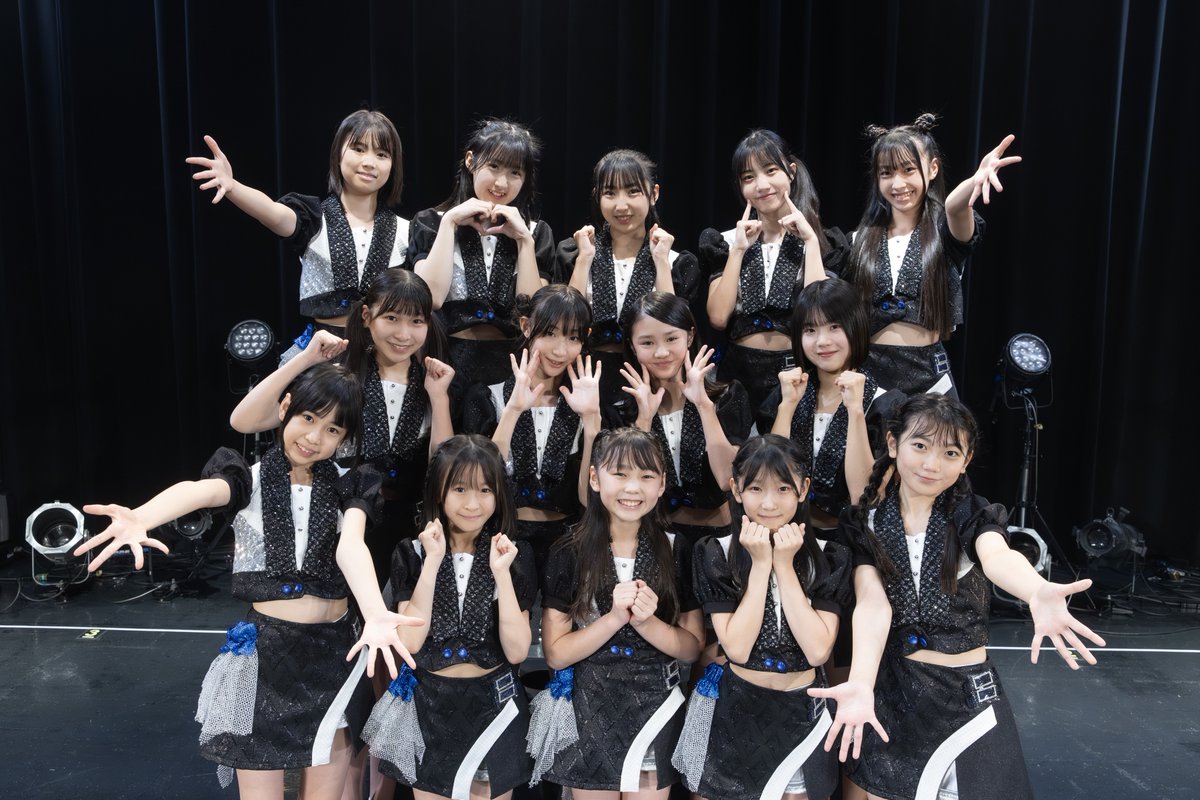 ハロプロ研修生14人がZepp DiverCityに集結！冬曲満載の『Winter Wonderland！』第1部にロージークロニクルも登場

▼記事・写真の詳細はこちら
wws-channel.com/music2/595554.…

#宮越千尋 #大坪茉乃 #吉田光里 #杉原明紗 #服部琉愛 #坂本葵花 #鈴木もあ #石川華望 #青木優奈 #根本花凛 #宮﨑理帆 #大野愛莉