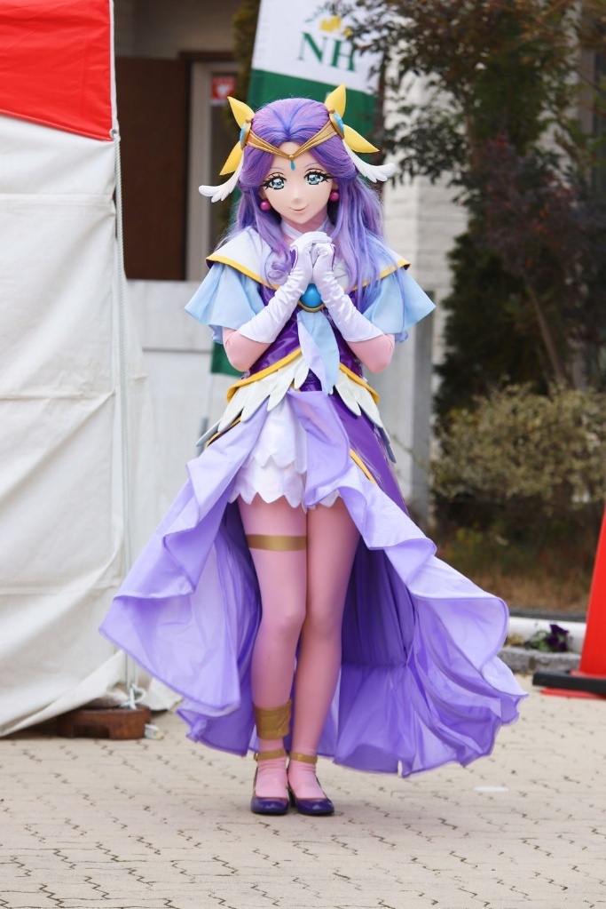 RogerTemm's tweet photo. 舞台裏
#kigurumi #maskoff #precure #プリキュア #着ぐるみ https://t.co/iNY0Rvm6yc